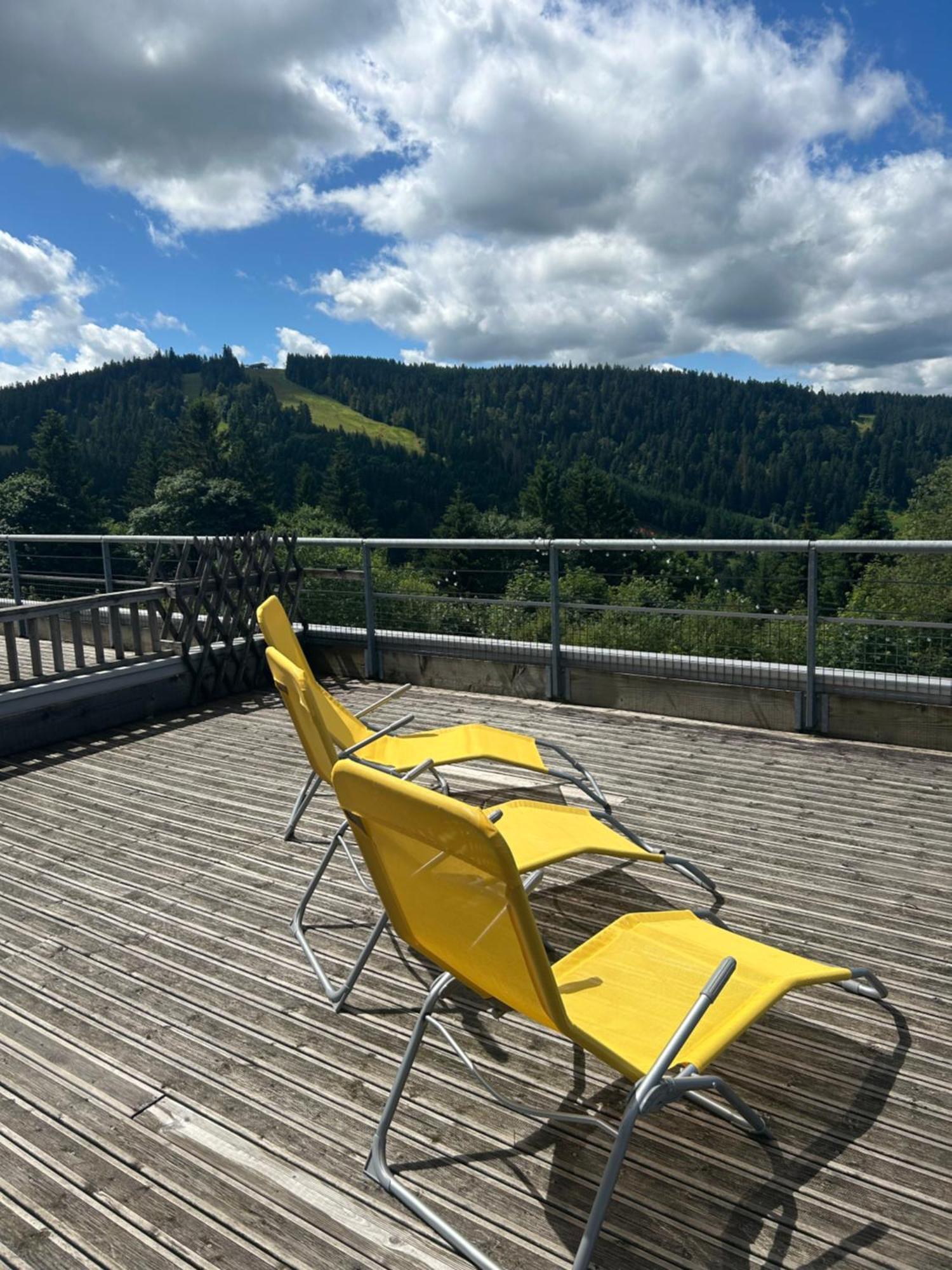 Appartement Sur Les Hauteurs De ジェラールメ エクステリア 写真